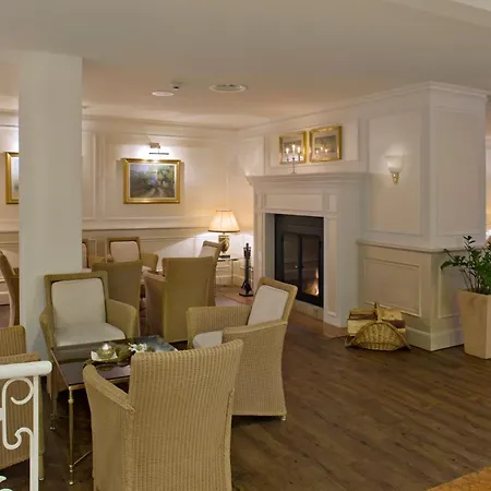 Wellnesshotel Schweizerhof 萨斯费