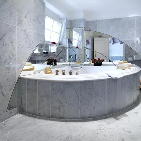 Wellnesshotel Schweizerhof 萨斯费