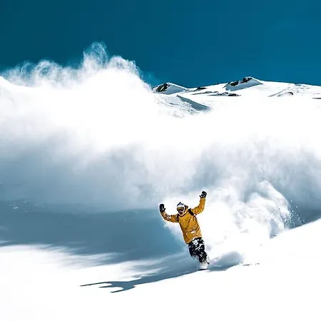 Wellnesshotel Schweizerhof ホテル