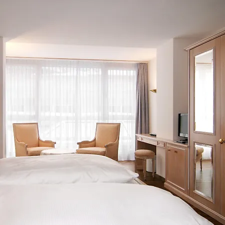 Wellnesshotel Schweizerhof ホテル